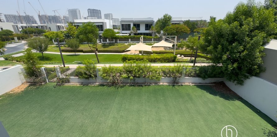 Villa itt: Dubai Hills Estate, EAE, 5 hálószoba, 372 m², azonosító: 752161