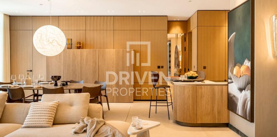 Apartment in Al Wasl, Dubai, UAE 4 bedrooms, 299.05 sq.m. № 762689