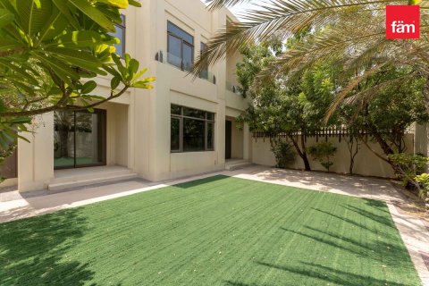 Villa in Reem, Dubai, UAE 4 bedrooms, 289.4 sq.m. № 740851