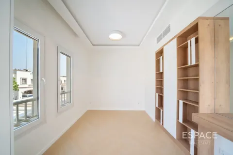 Villa in The Springs, Dubai, UAE 2 bedrooms, 153 sq.m. № 737742 - photo 19