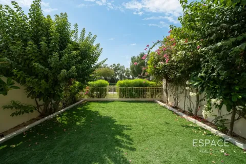 Villa in The Springs, Dubai, UAE 2 bedrooms, 153 sq.m. № 737742 - photo 12