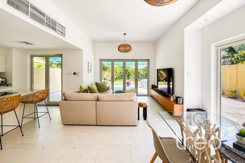 Huvila The Springs, Dubai, Arabiemiraatit 3 makuuhuonetta, 208.66 m2 № 739230 - kuva 2
