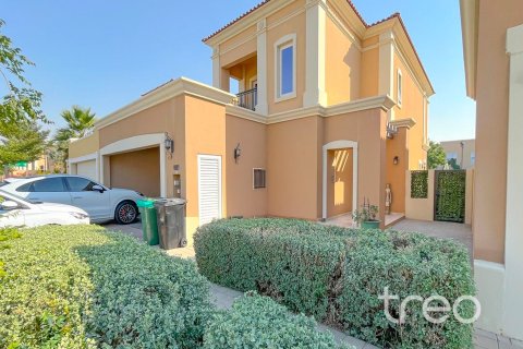 Villa i Dubai, UAE 3 sovrum, 244.15 kvm Nr. 739233