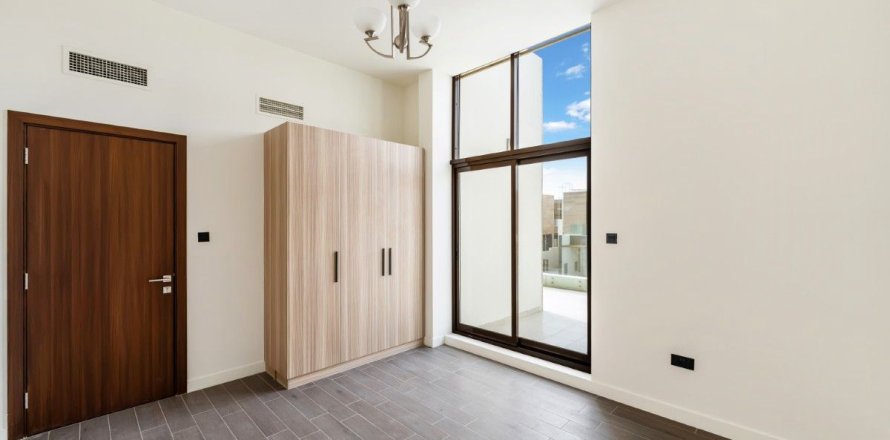 Māja Dubaijā, AAE 4 istabas, 187.2 m2 Nr. 678439