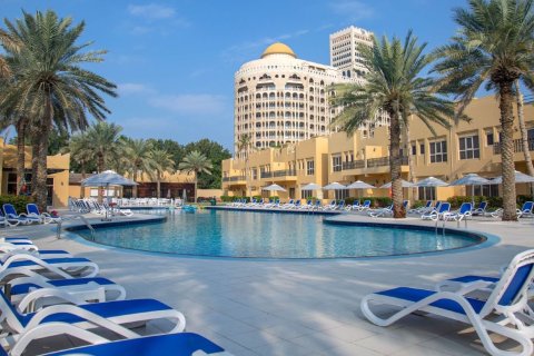 Villetta a schiera in vendita a Ras Al Khaimah, EAU 4 camere da letto, 251 mq. № 734907 - foto 3