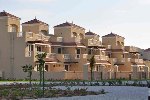 Villetta a schiera in vendita a Ras Al Khaimah, EAU 4 camere da letto, 251 mq. № 734907 - foto 7
