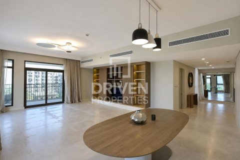 Appartamento in vendita a Umm Suqeim, Dubai, EAU 4 camere da letto, 273.41 mq. № 742830 - foto 3