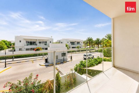 Řadový dům v Dubai, SAE 4 ložnice, 311.2 m² Č.: 709955 - fotografie 13