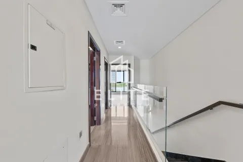 Зняти в оренду таунхаус в DAMAC Hills (Akoya by DAMAC), Дубай, ОАЕ 4 кімнати, 316м2, № 681730 - фото 14