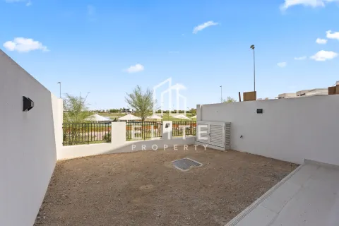 Зняти в оренду таунхаус в DAMAC Hills (Akoya by DAMAC), Дубай, ОАЕ 4 кімнати, 316м2, № 681730 - фото 2