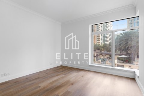 Appartamento in affitto a Dubai Marina, Dubai, EAU 3 camere da letto, 216 mq. № 681727 - foto 9