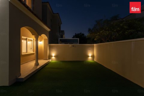 Řadový dům v Dubai, SAE 3 ložnice, 258.2 m² Č.: 721695 - fotografie 13