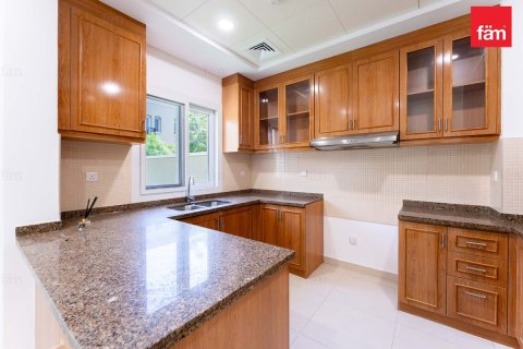 Řadový dům v Dubai, SAE 3 ložnice, 258.2 m² Č.: 721695 - fotografie 6