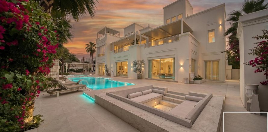 Villa asukohaga Al Barari, Dubai, AÜE: 6 magamistoaga, 1659.81 m² Nr 747096